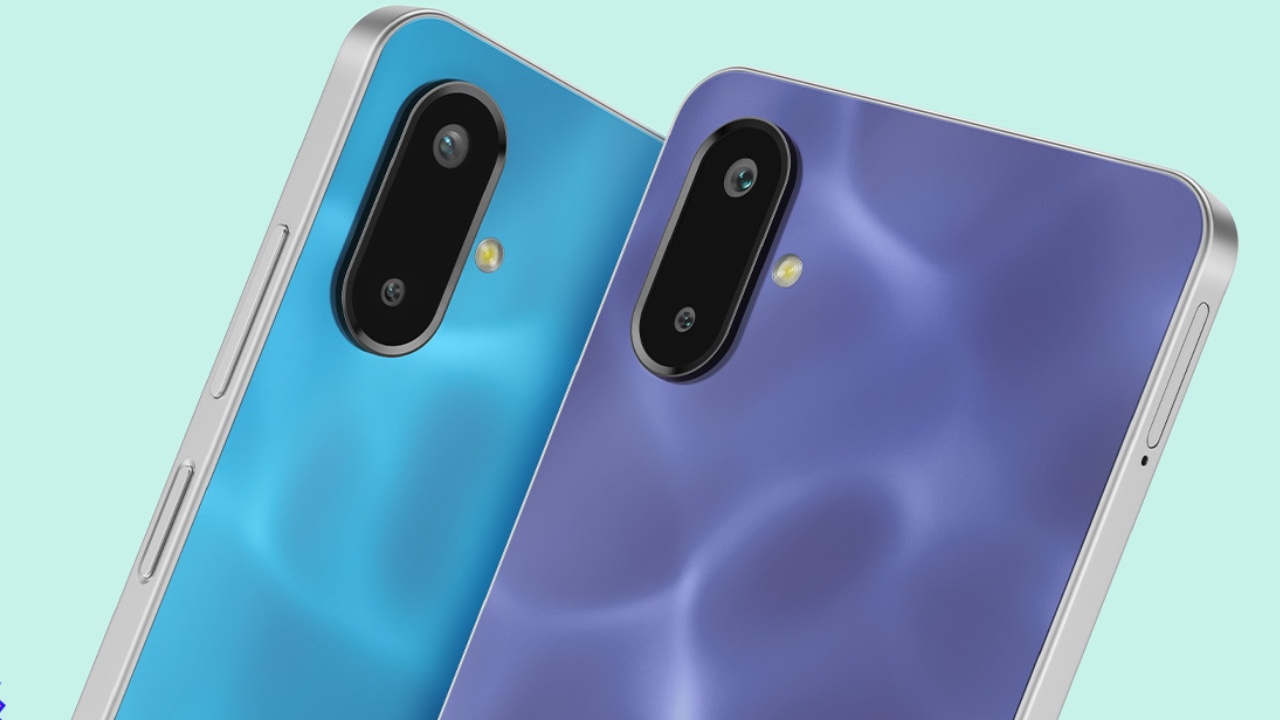 Samsung Galaxy F17 5G SmartPhone ka baingan Rang, jiske piche tin Camera Setup aur LED Flash deekh raha hai.