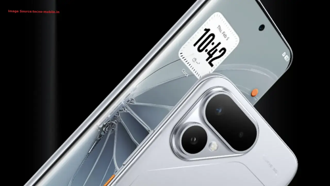 Tecno Pova Curve 2 5G स्मार्टफोन का आकर्षक इमेज: स्लिम 7.4mm बॉडी में 8000mAh बैटरी, कर्व्ड AMOLED डिस्प्ले और ट्रायंगुलर कैमरा मॉड्यूल Mystic Purple कलर में।